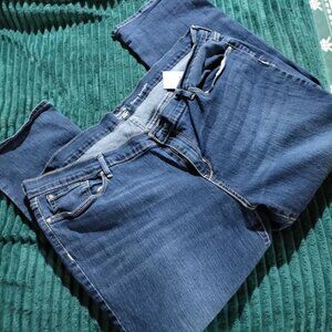 Levi jeans